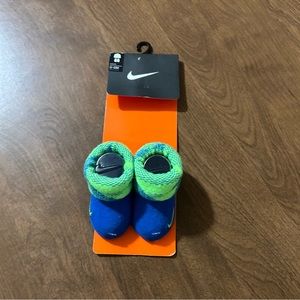 4/$20 Baby booties 0-6 month NWT